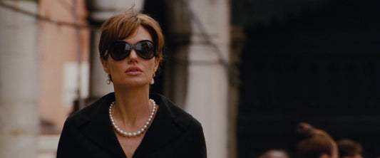 Angelina Jolie: A Vision of Timeless Elegance in Eyewear Fashion