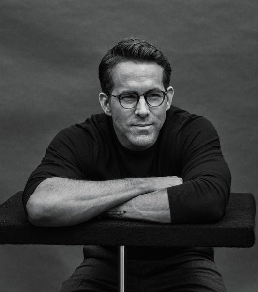 Ryan Reynolds: A Visionary Star with Style - The Charismatic Charm of His Glasses